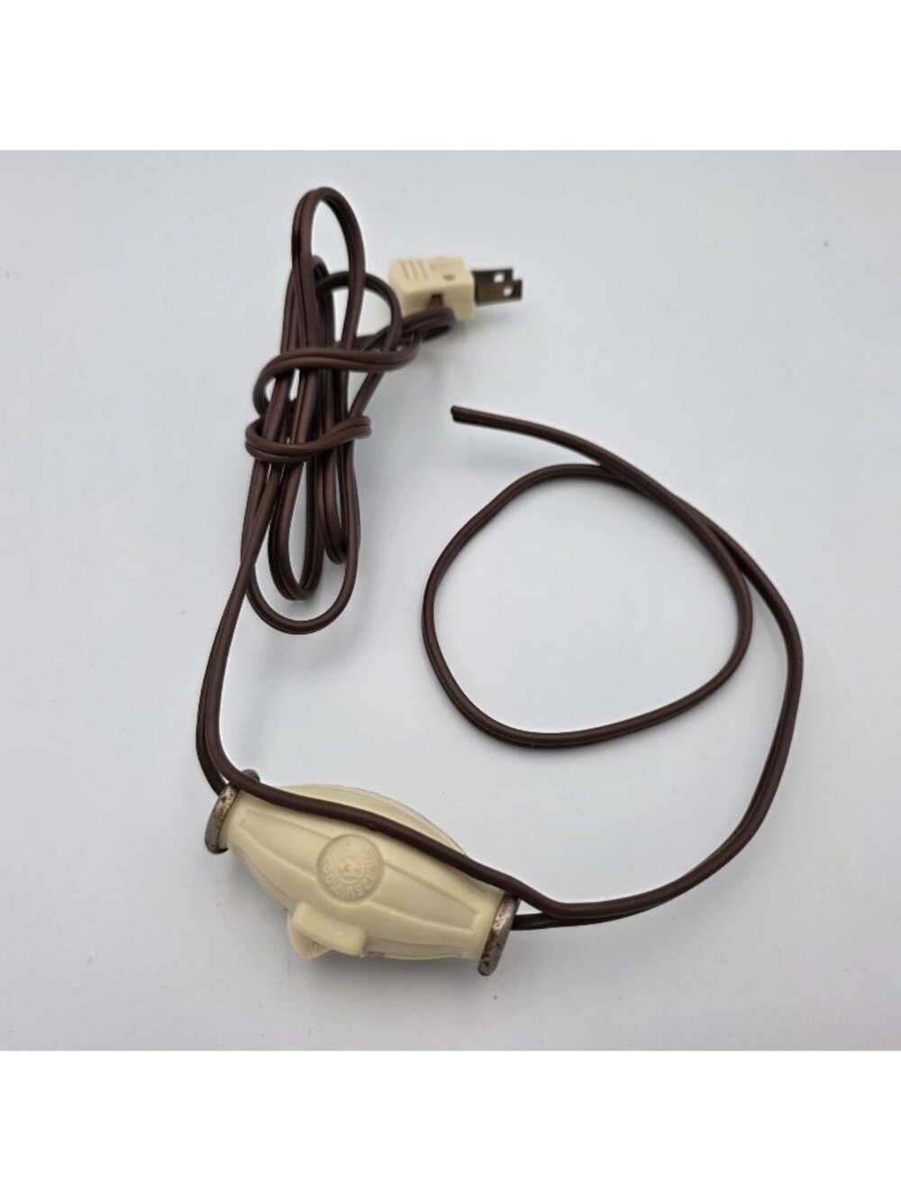 Vintage Plug-In Electrical Cord With Inline On/Off Switch Brown & Ivory UL Liste